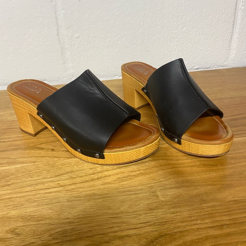 Mia Black Clogs size 8